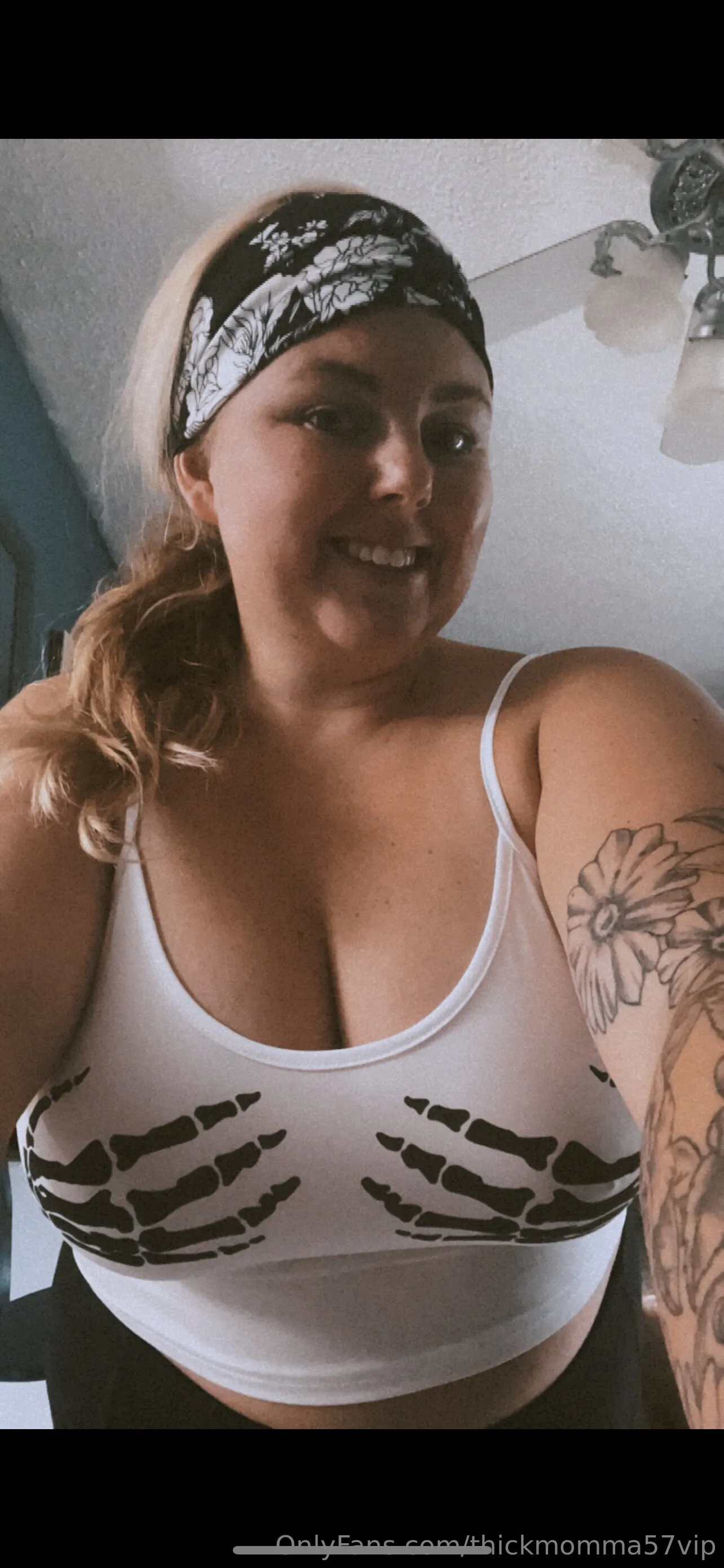 Liz OnlyFans exclusive photo 8 - thickmomma57 premium content