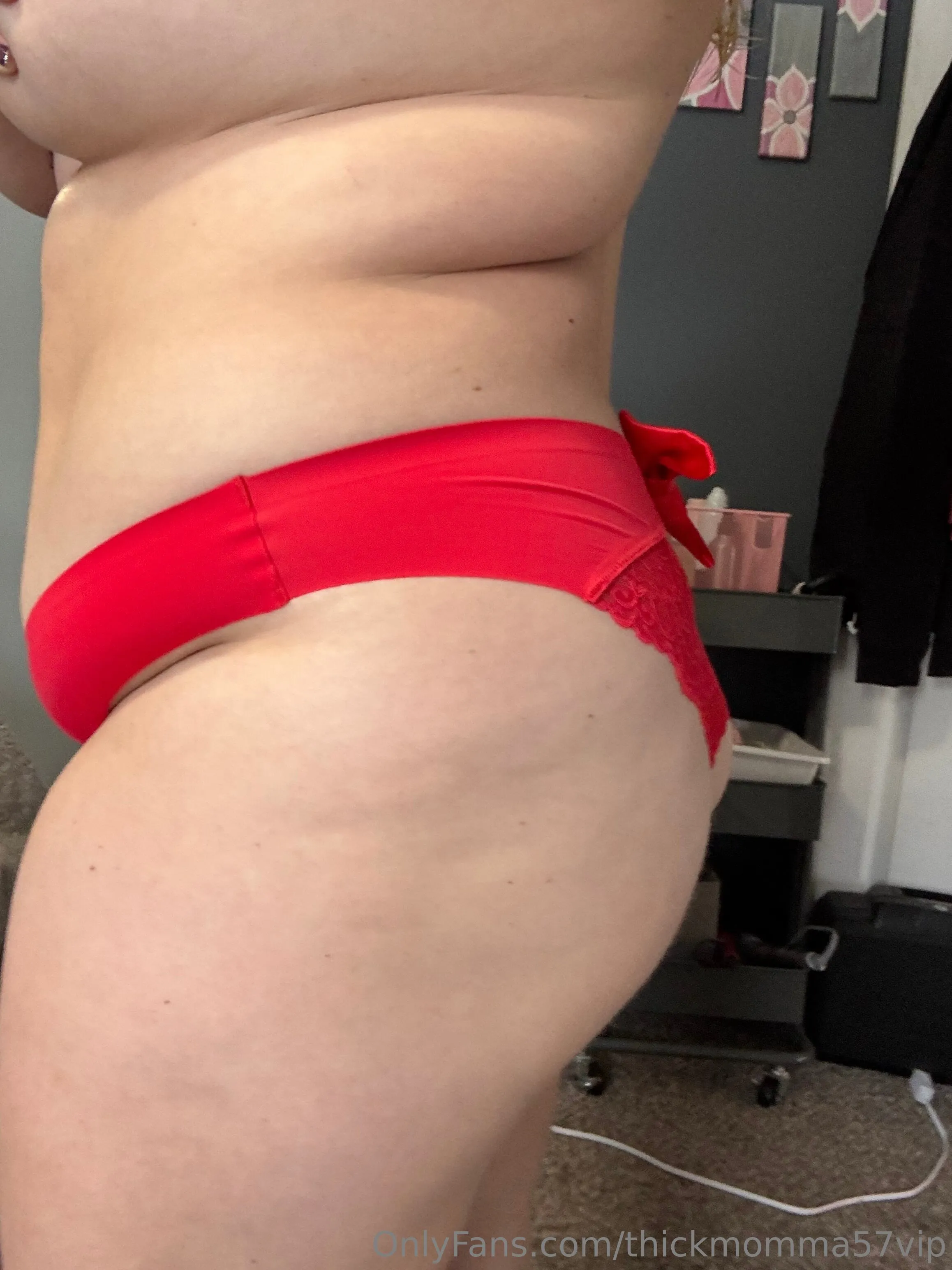 Liz OnlyFans exclusive photo 6 - thickmomma57 premium content