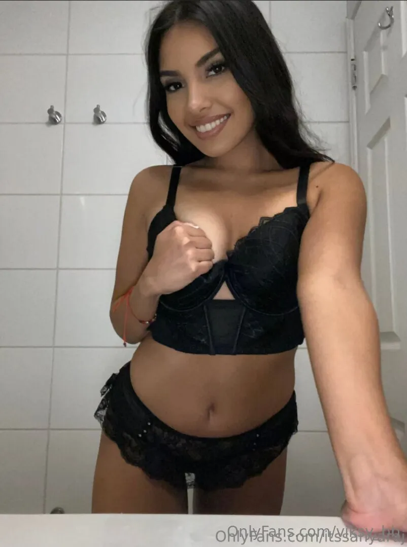 Viksy OnlyFans exclusive photo 6 - viksy_bb premium content