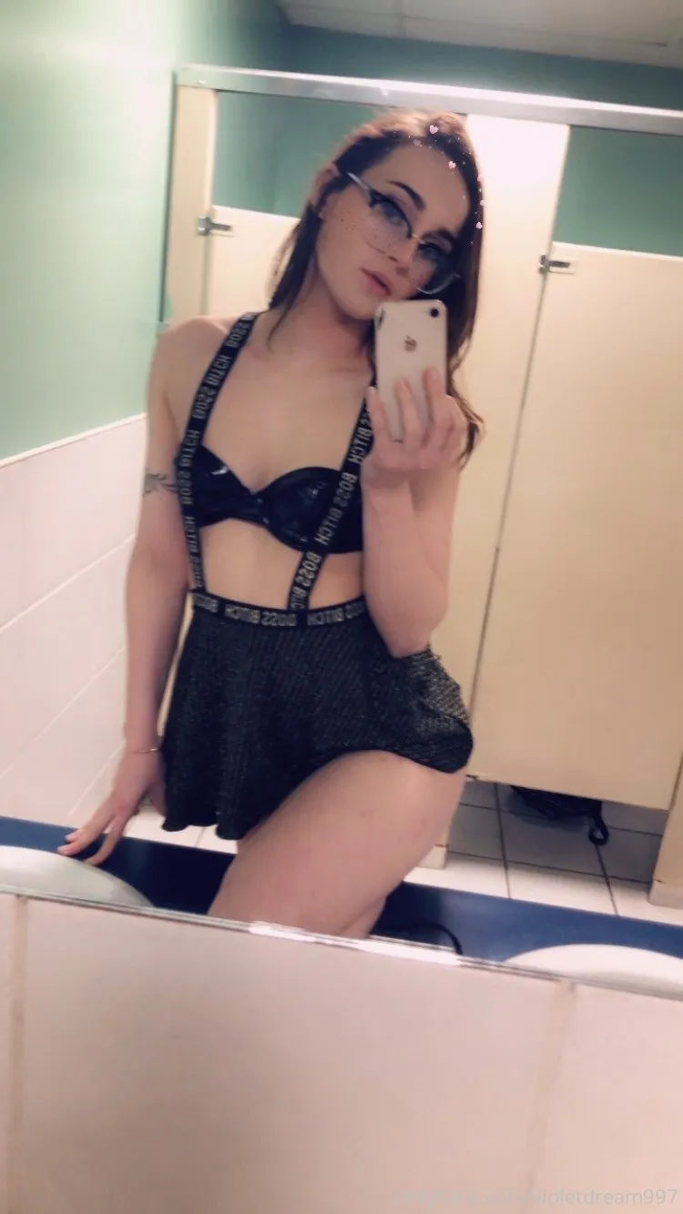 Violet Dream OnlyFans exclusive photo 25 - violetdream997 premium content