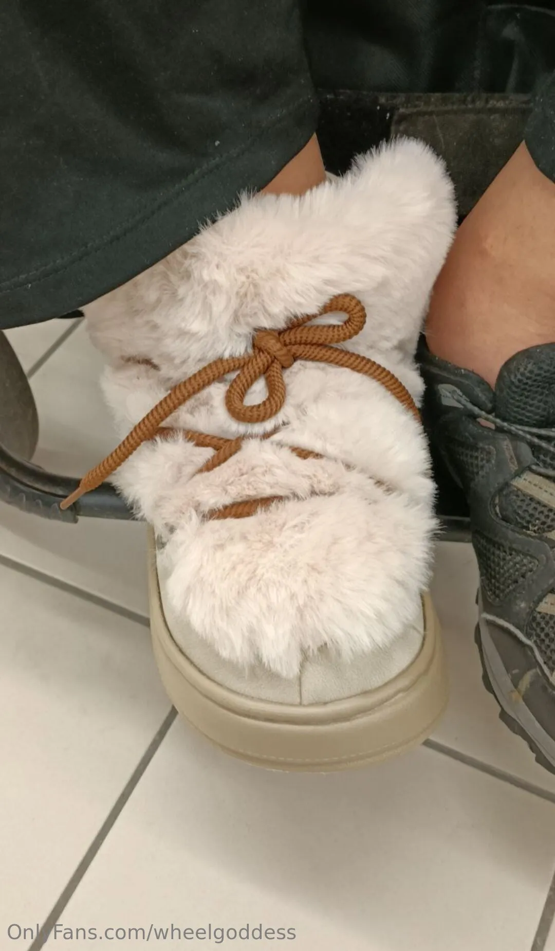 WHEEL GODDESS ❤️‍🔥👩🏼‍🦽 Anny OnlyFans exclusive photo 1 - wheelgoddess premium content